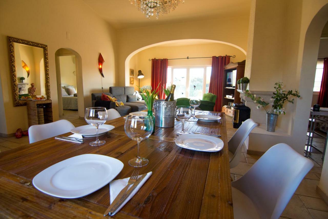Villa Yvonne,Private Pool,Private Parking 1,7 Km From The Beatch Albufeira Zewnętrze zdjęcie